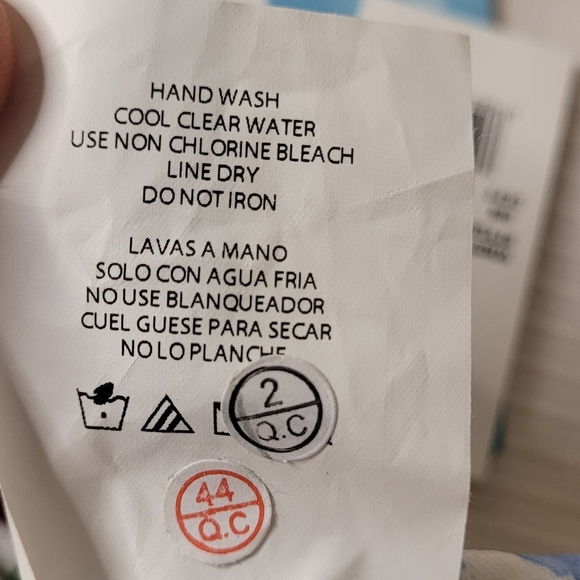 NWT Beach Betty by Miracle Brands Floral Swim Top sz M 678022 - Picture 4 of 6